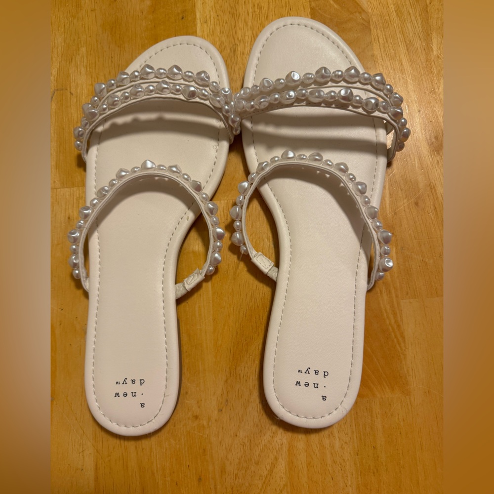 A New Day Women's White Pearl Embellished Sandals